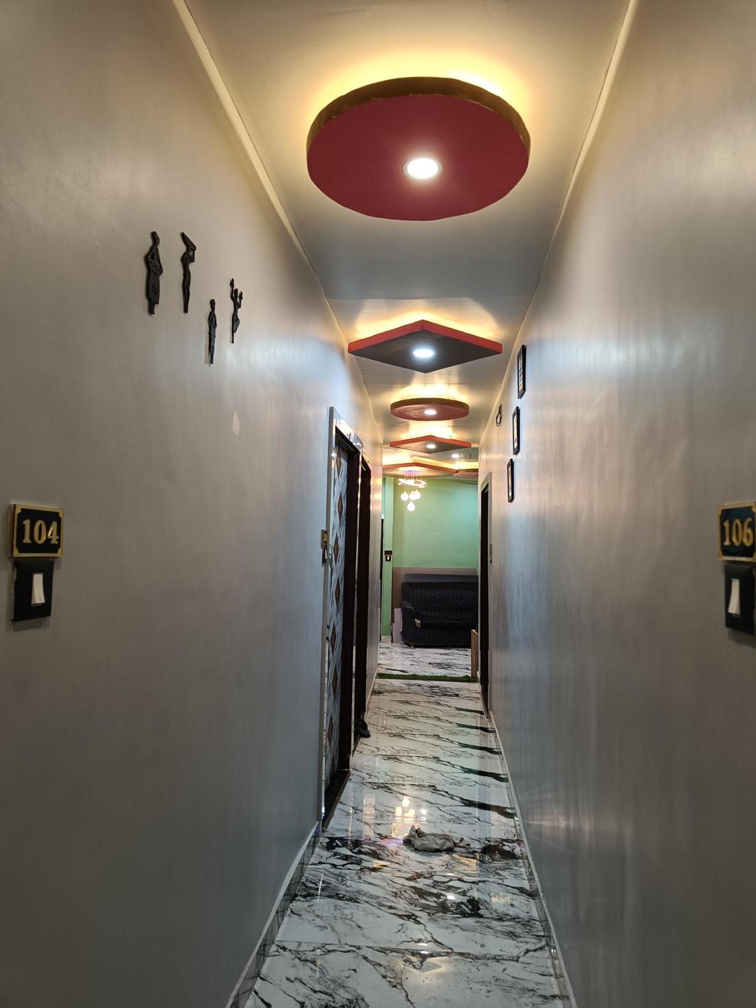 Pragya International Varanasi Exterior foto