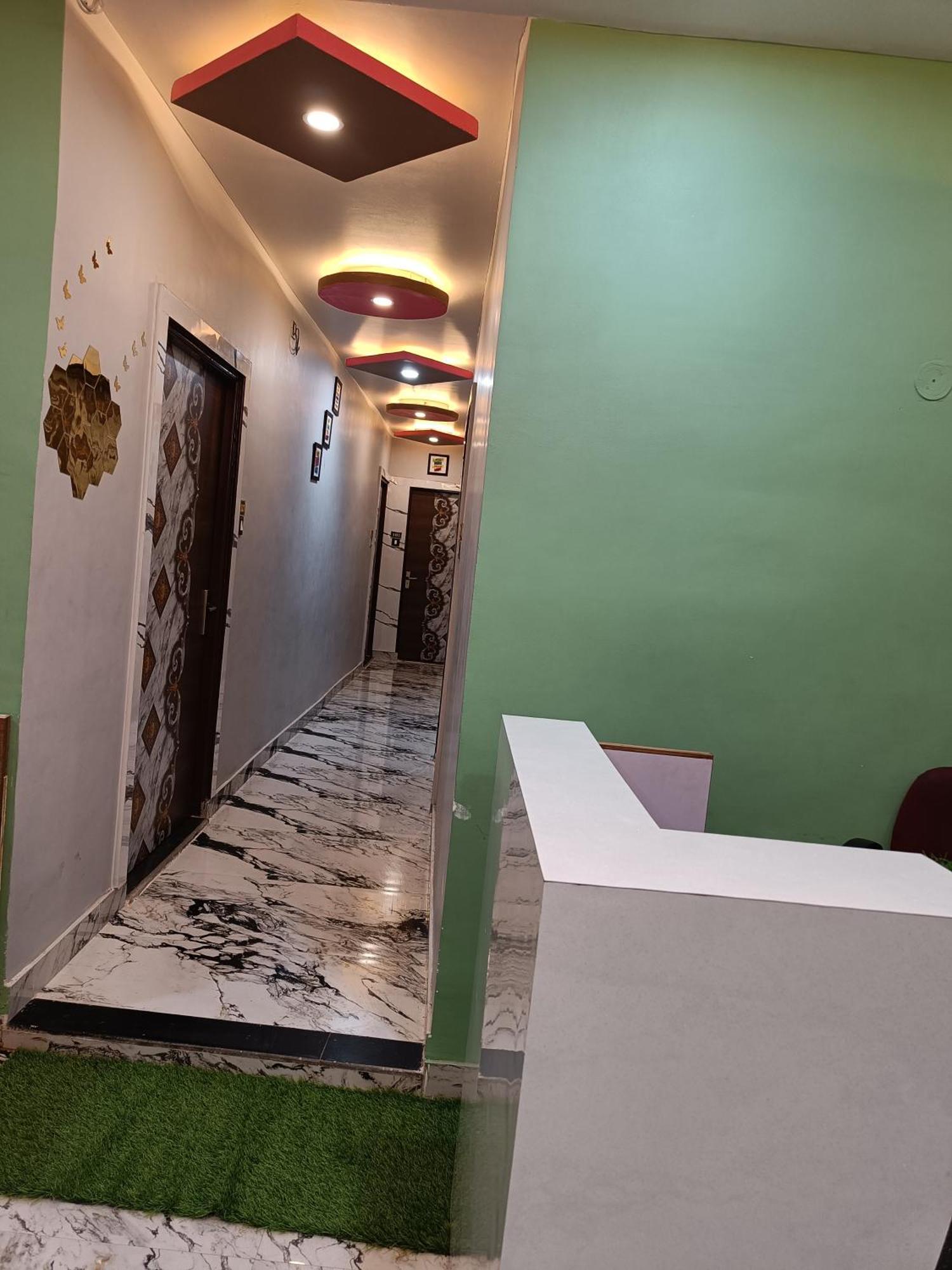 Pragya International Varanasi Exterior foto