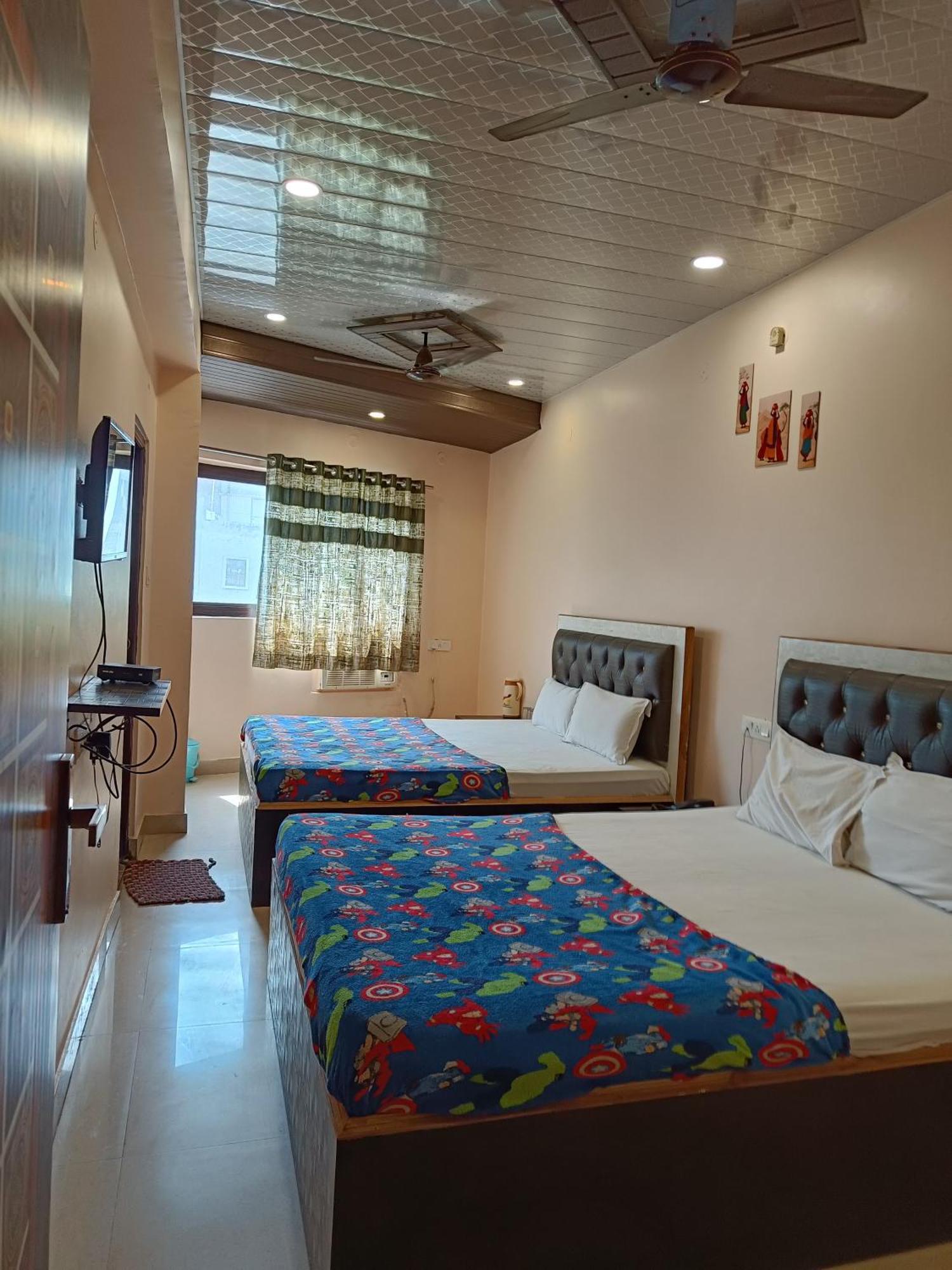 Pragya International Varanasi Exterior foto